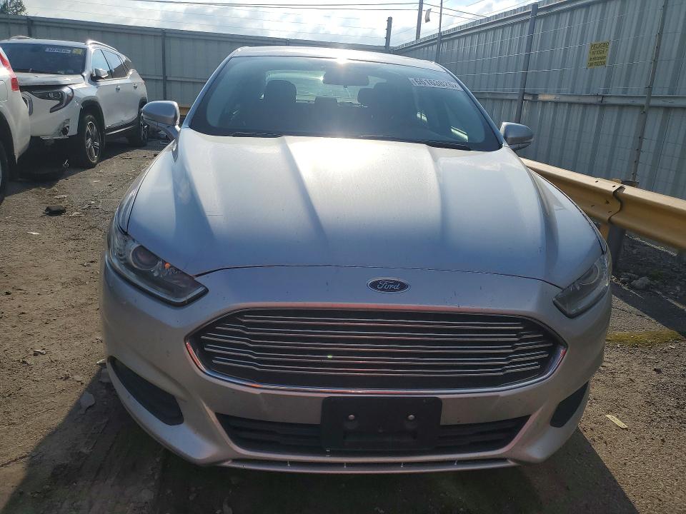 Photo 5 from auction – 2016 FORD FUSION with VIN 3FA6P0H77GR147813