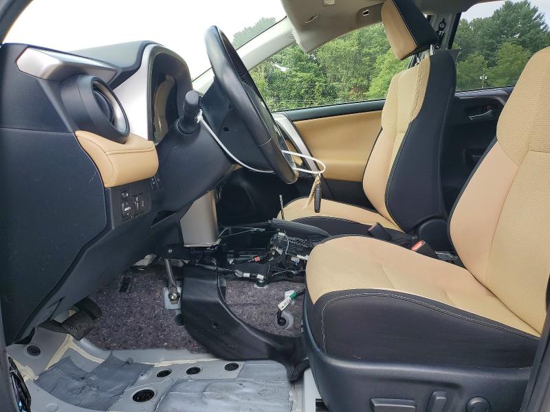 Photo 7 from auction – 2018 TOYOTA RAV4 with VIN JTMRFREV0JJ726466