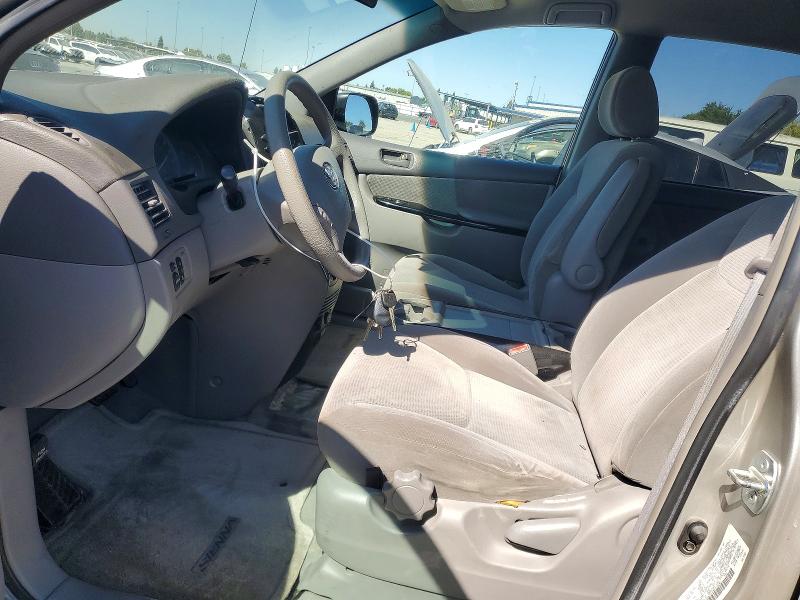 Photo 7 from auction – 2004 TOYOTA SIENNA with VIN 5TDZA23C04S215547