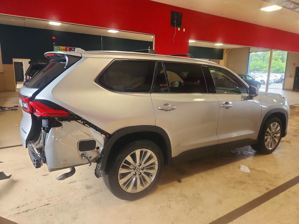 Photo 3 from auction – 2024 TOYOTA GRAND HIGHLANDER with VIN 5TDAAAB53RS043774