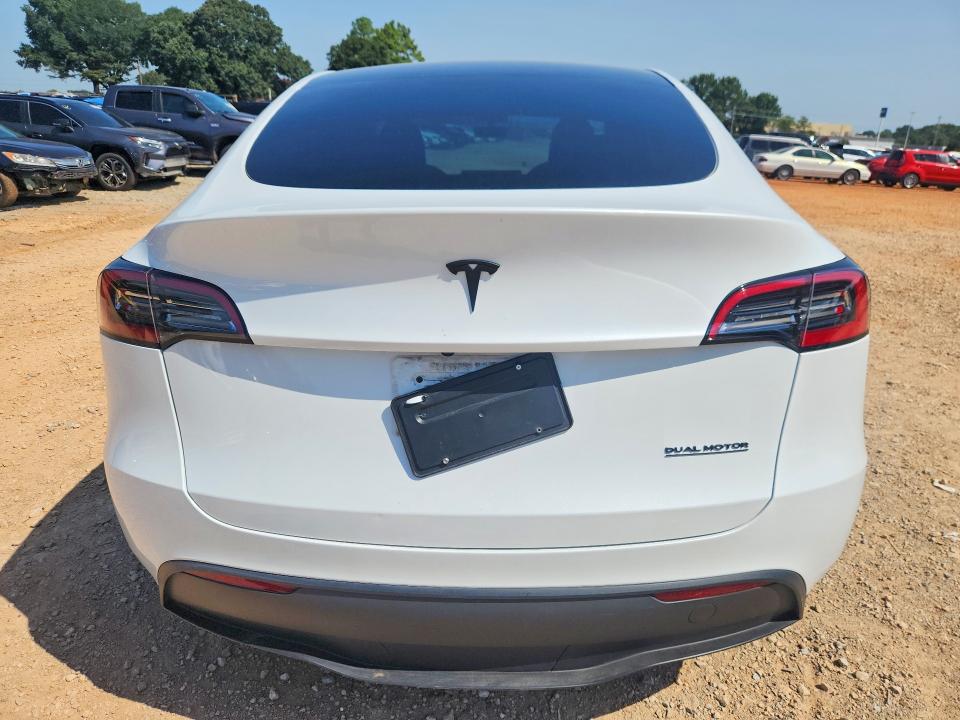 Снимка 6 от търг – 2023 TESLA MODEL Y с VIN 7SAYGDEE9PA107750