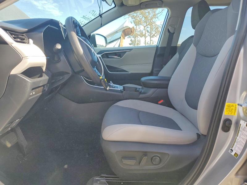 Photo 7 from auction – 2021 TOYOTA RAV4 with VIN 2T3W1RFV9MC148231
