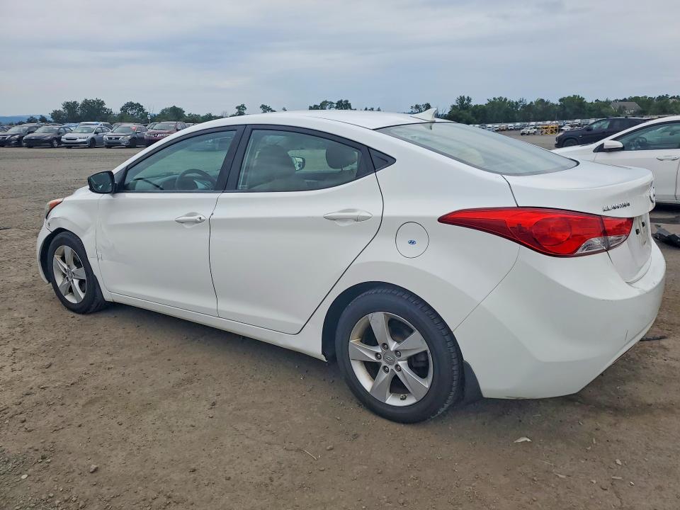 Photo 2 from auction – 2013 HYUNDAI ELANTRA with VIN 5NPDH4AE1DH424937