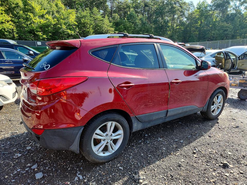 Photo 3 from auction – 2012 HYUNDAI TUCSON with VIN KM8JU3AC5CU513434
