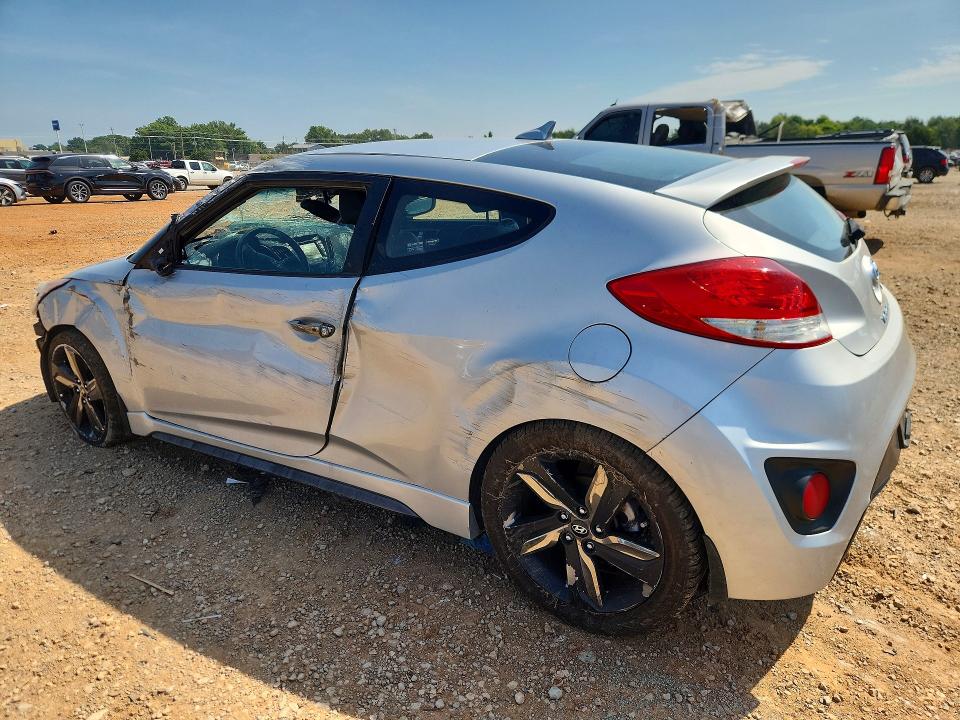 Photo 2 from auction – 2015 HYUNDAI VELOSTER with VIN KMHTC6AE4FU231644