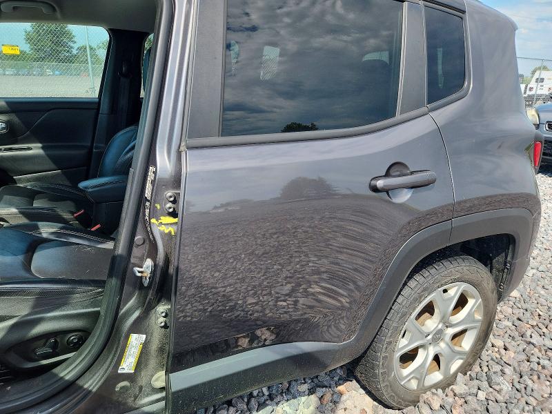 Photo 12 from auction – 2017 JEEP RENEGADE with VIN ZACCJBDB0HPG09838