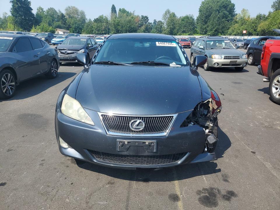 Photo 5 from auction – 2007 LEXUS IS with VIN JTHCK262972019574