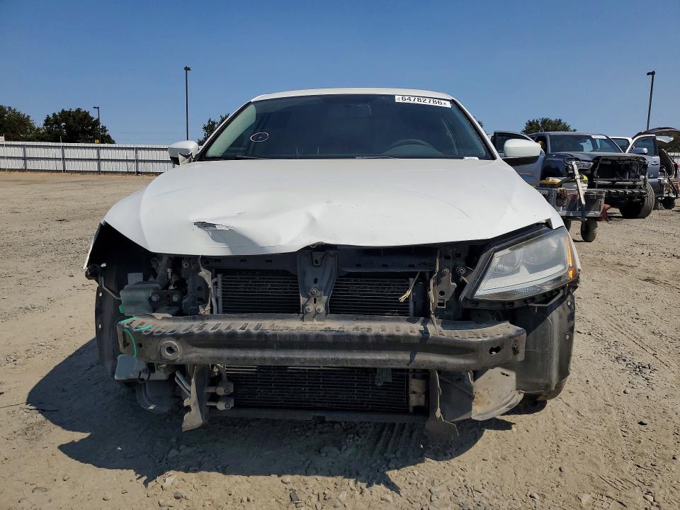 Photo 5 from auction – 2017 VOLKSWAGEN JETTA with VIN 3VW2B7AJ2HM371220