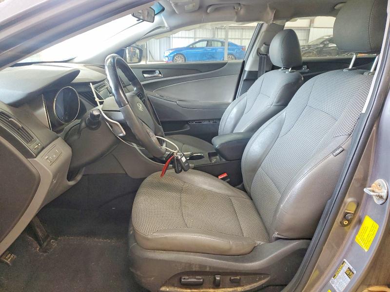 Photo 7 from auction – 2011 HYUNDAI SONATA with VIN 5NPEC4AC6BH223811