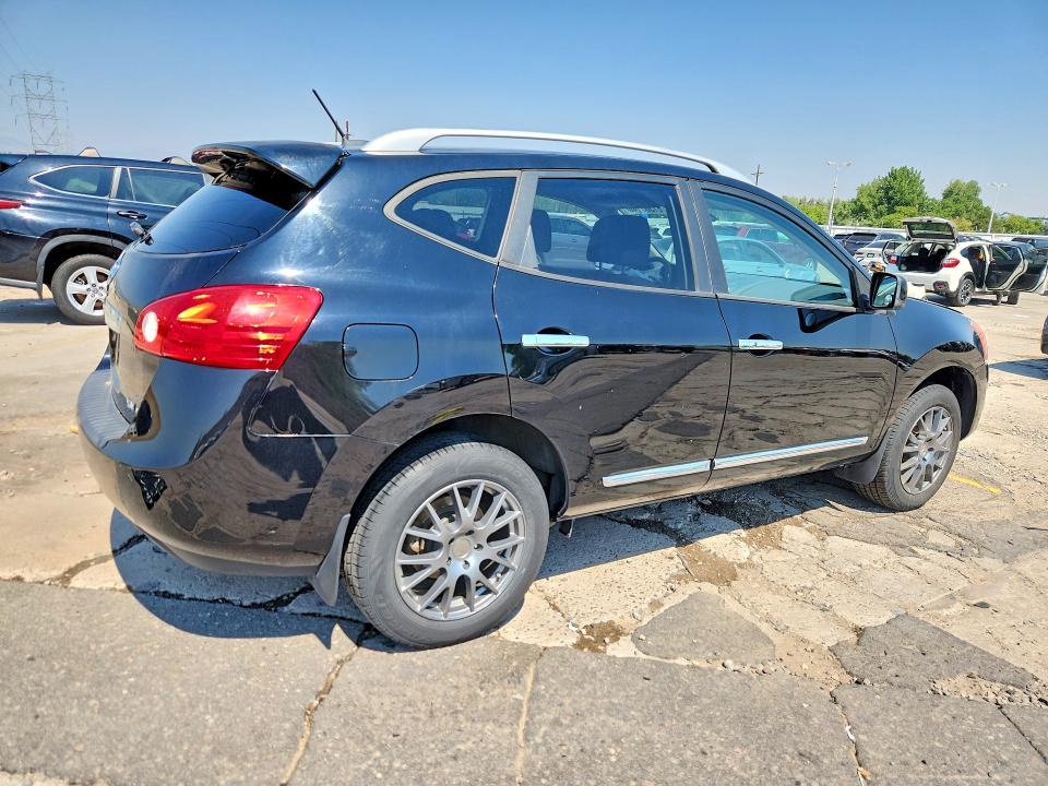 Photo 3 from auction – 2013 NISSAN ROGUE with VIN JN8AS5MV5DW606175