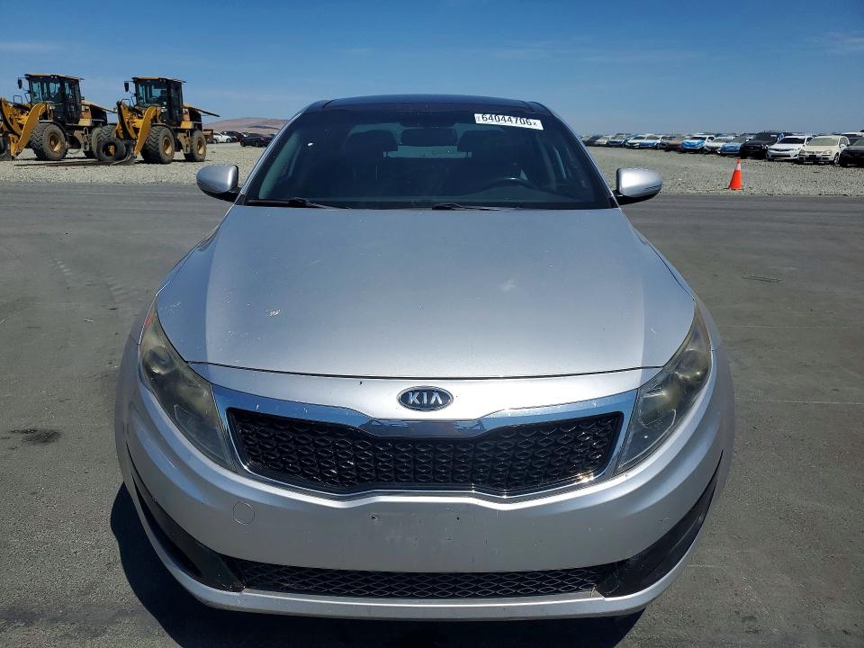 Photo 5 from auction – 2011 KIA OPTIMA with VIN KNAGN4A76B5171731