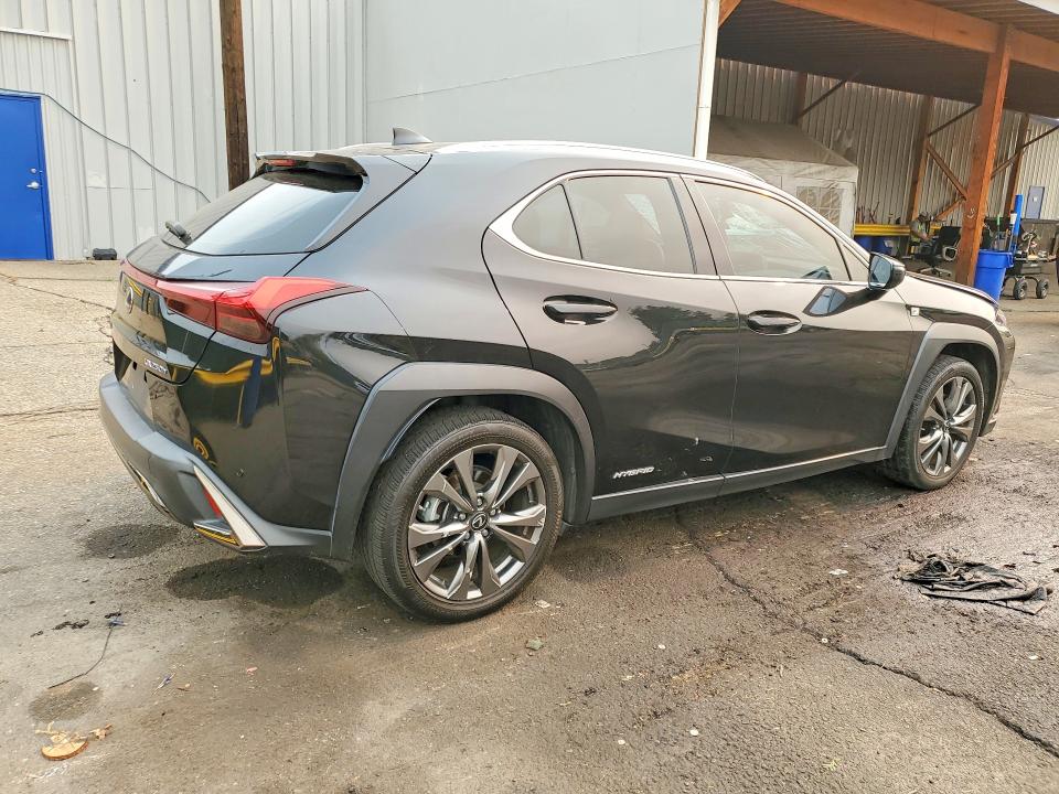 Photo 3 from auction – 2020 LEXUS UX with VIN JTHR9JBH5L2032083
