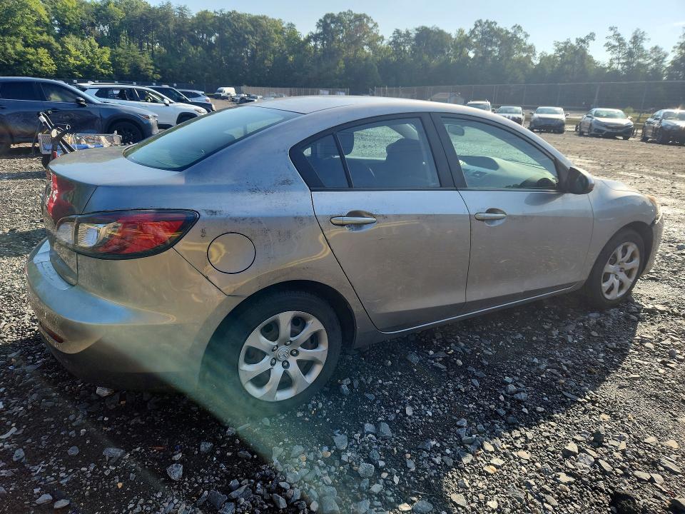 Photo 3 from auction – 2013 MAZDA 3 with VIN JM1BL1TF2D1730563