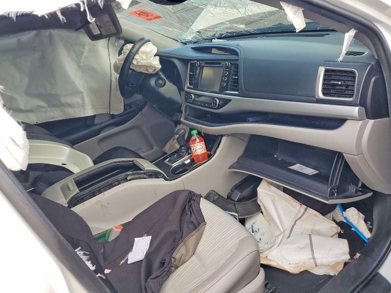 Photo 8 from auction – 2019 TOYOTA HIGHLANDER with VIN 5TDBZRFH2KS734719