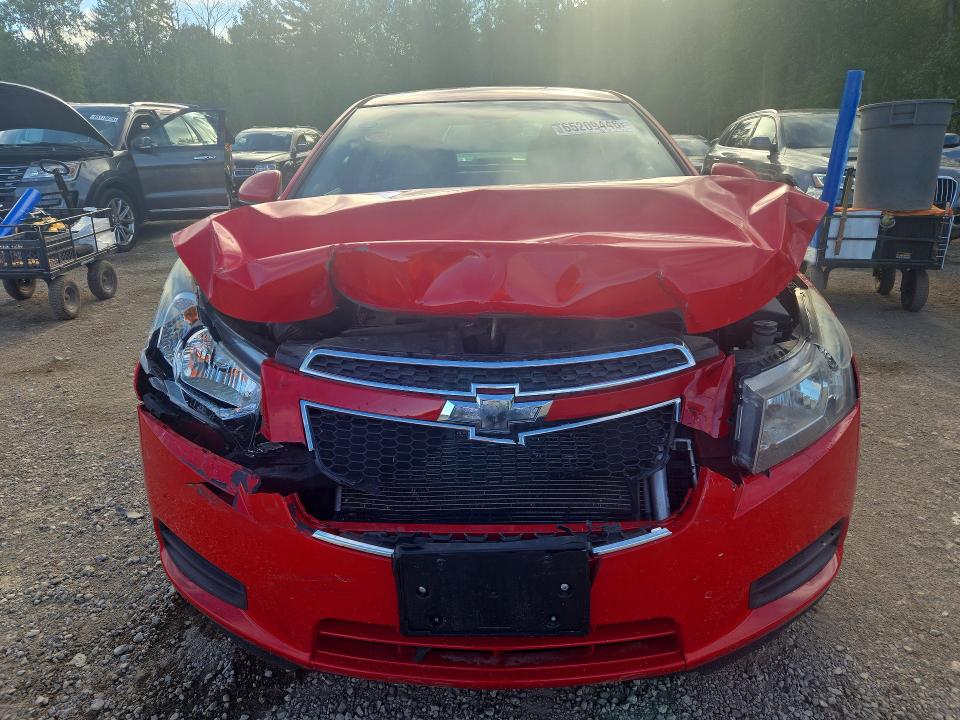 Photo 5 from auction – 2014 CHEVROLET CRUZE with VIN 1G1PC5SB3E7207605