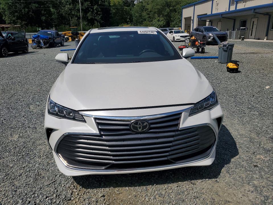 Photo 5 from auction – 2020 TOYOTA AVALON with VIN 4T1AZ1FBXLU046887