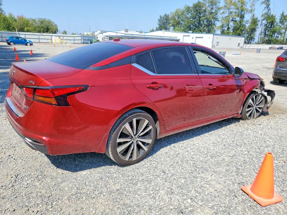 Photo 3 from auction – 2021 NISSAN ALTIMA with VIN 1N4BL4CW5MN418382