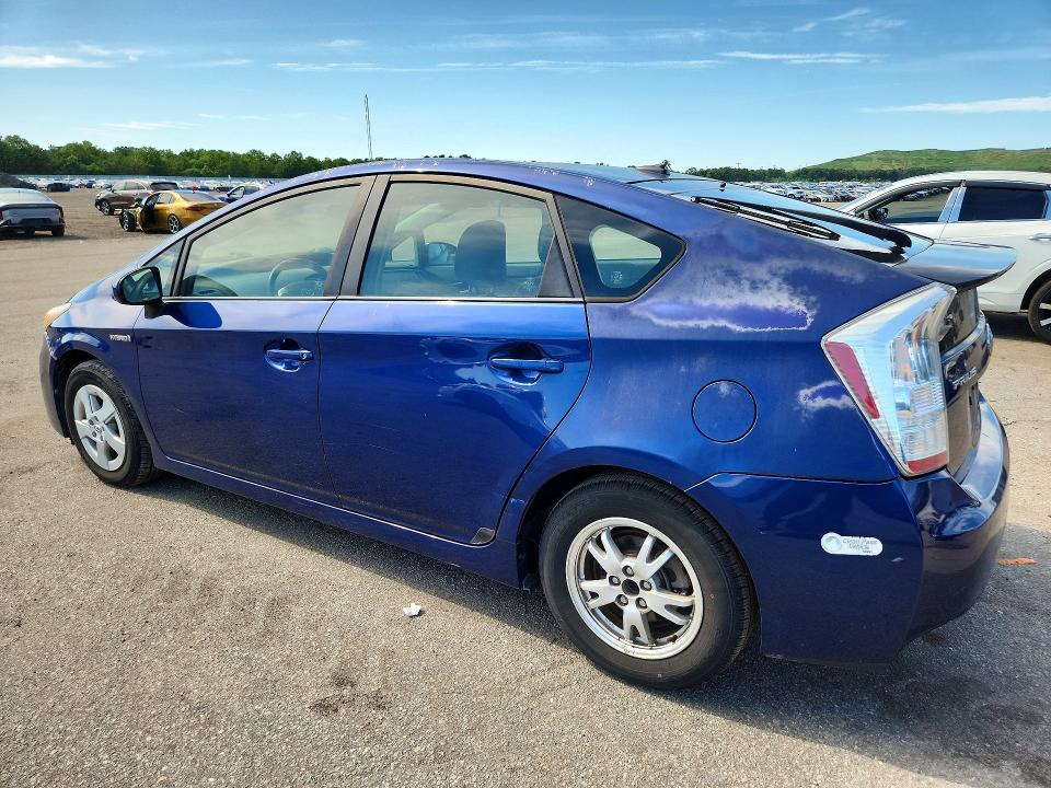صورة رقم 2 من المزاد - 2010 TOYOTA PRIUS مع VIN JTDKN3DU8A1117653