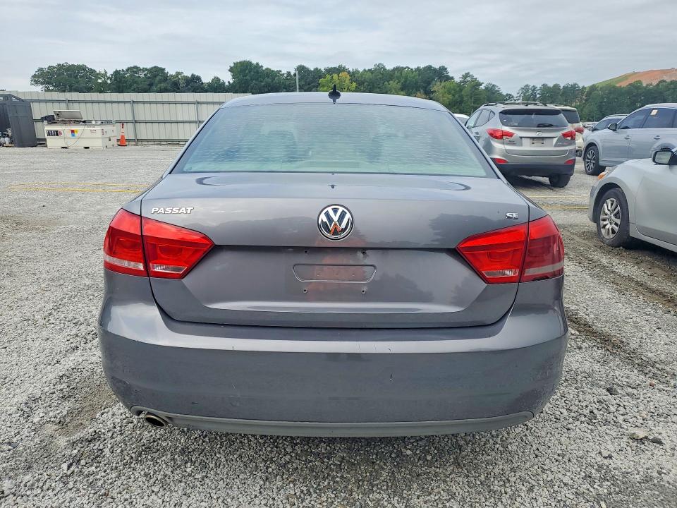 Photo 6 from auction – 2012 VOLKSWAGEN PASSAT with VIN 1VWBP7A36CC049242