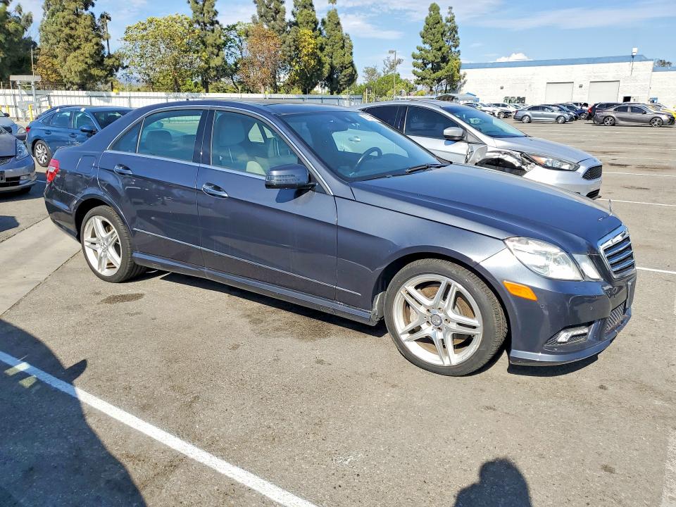 Photo 4 from auction – 2011 MERCEDES-BENZ E with VIN WDDHF9AB1BA364646