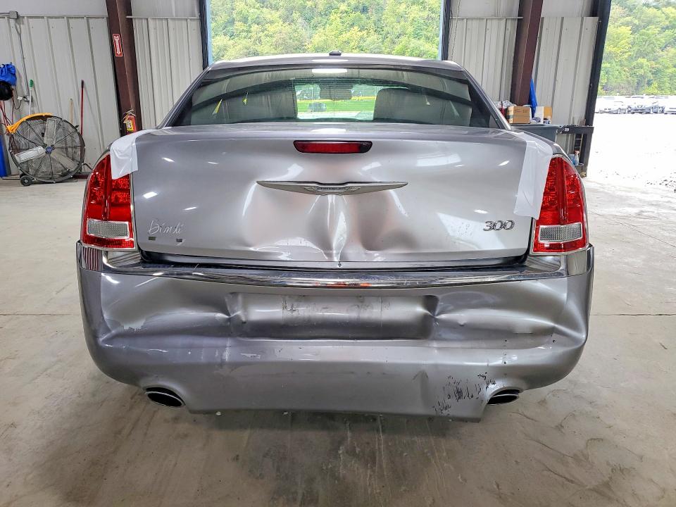 Снимка 6 от търг – 2014 CHRYSLER 300 с VIN 2C3CCAAGXEH375326