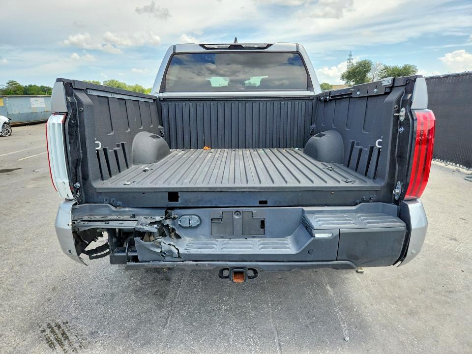 Photo 6 from auction – 2024 TOYOTA TUNDRA with VIN 5TFLA5AB2RX030063
