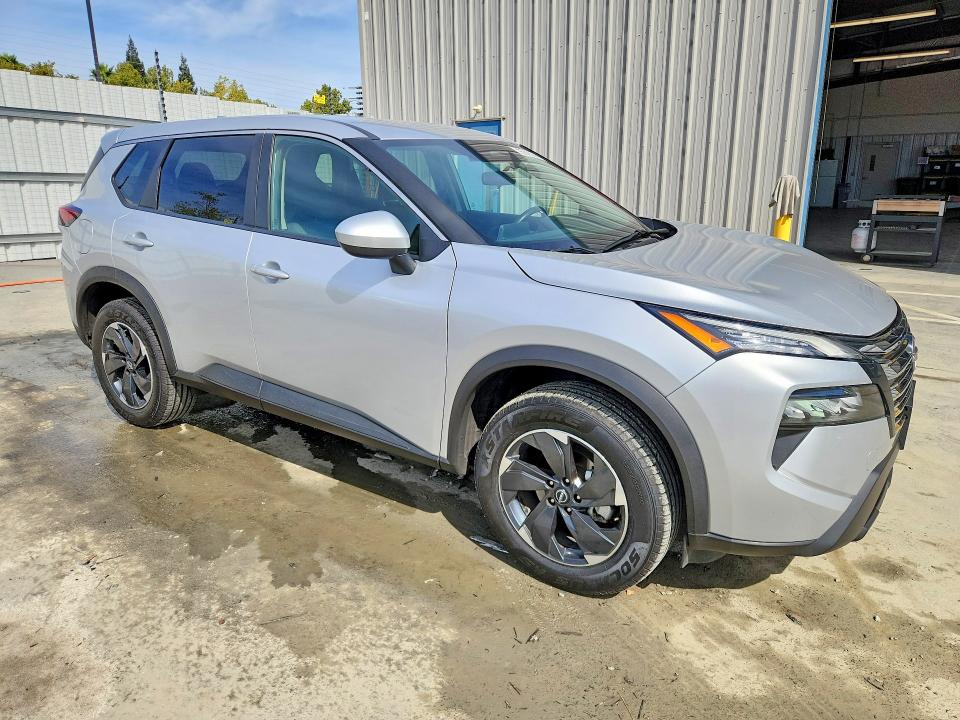Photo 4 from auction – 2025 NISSAN ROGUE with VIN 5N1BT3BB2SC789751