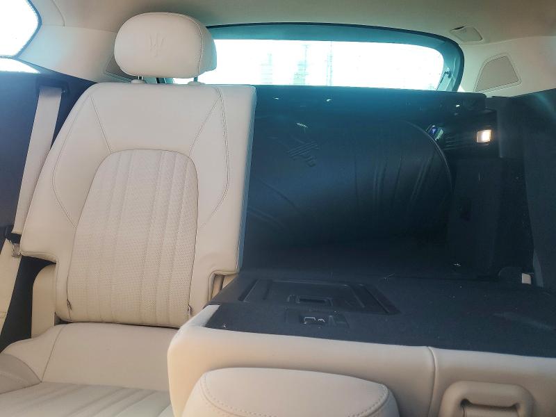 Photo 10 from auction – 2022 MASERATI LEVANTE with VIN ZN661XUA9NX398535