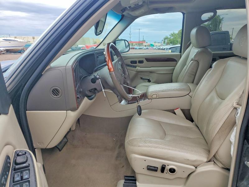 Photo 7 from auction – 2005 CADILLAC ESCALADE with VIN 3GYFK66N45G182454