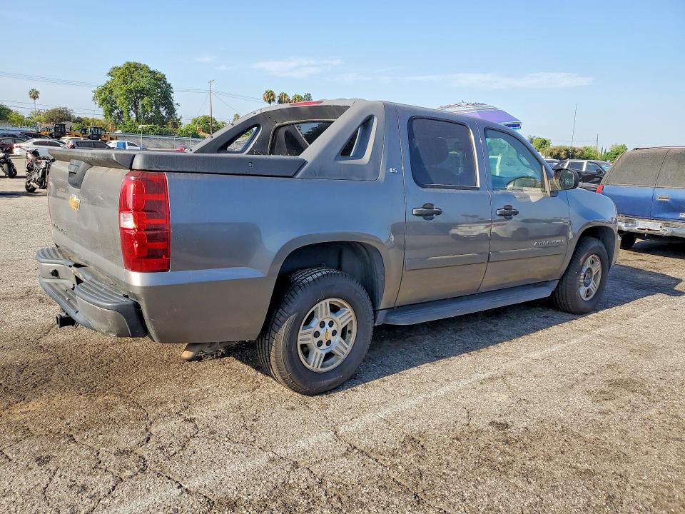 Photo 3 from auction – 2008 CHEVROLET AVALANCHE with VIN 3GNEC12J28G291477