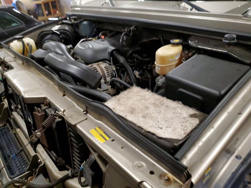 Photo 11 from auction – 2003 HUMMER H2 with VIN 5GRGN23U33H135391