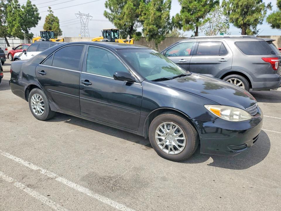 Photo 4 from auction – 2002 TOYOTA CAMRY with VIN 4T1BE32K82U074025