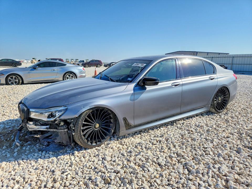 Zdjęcie 1 z aukcji – 2018 BMW 750 z VIN WBA7F0C55JGM24090