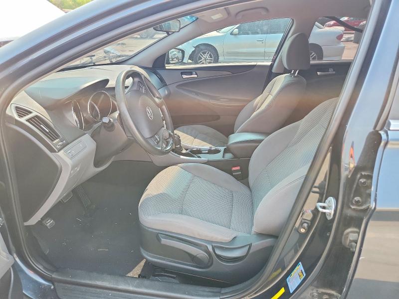 Photo 7 from auction – 2011 HYUNDAI SONATA with VIN 5NPEB4AC2BH008333