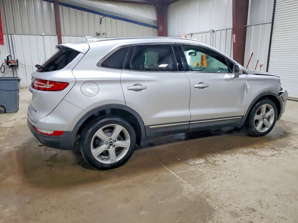 Photo 3 from auction – 2016 LINCOLN MKC with VIN 5LMCJ1D9XGUJ19548