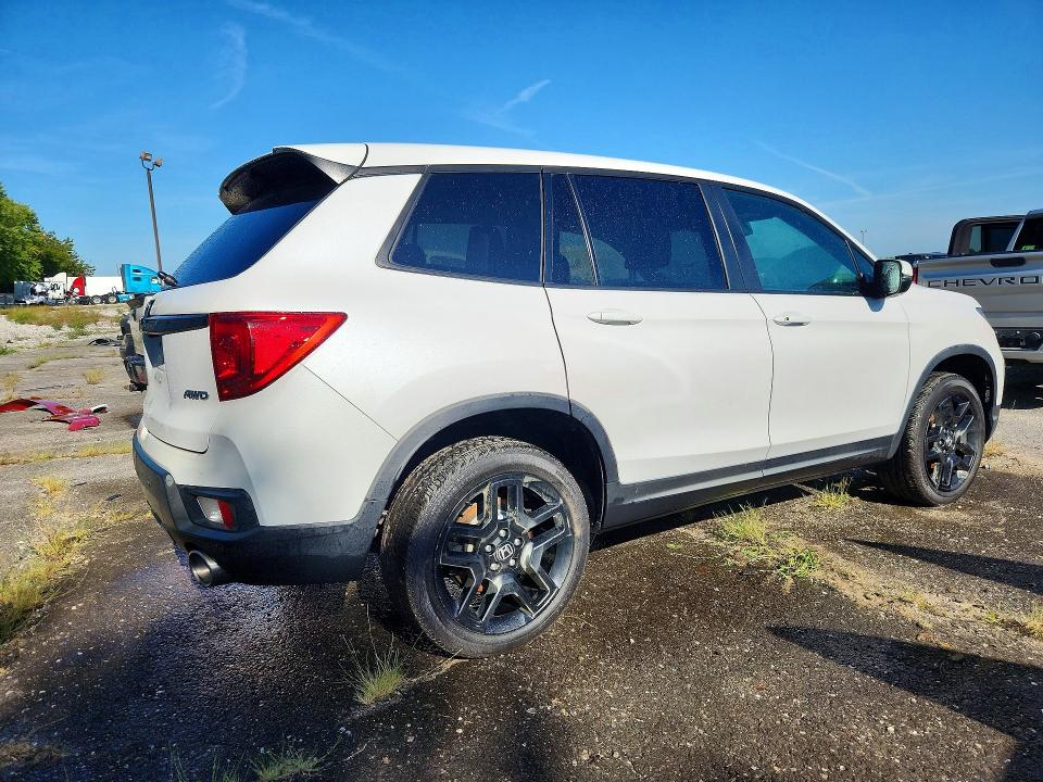 Foto 3 de la subasta – 2024 HONDA PASSPORT con VIN 5FNYF8H58RB010080