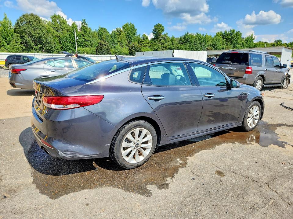 صورة رقم 3 من المزاد - 2018 KIA OPTIMA مع VIN 5XXGU4L39JG187559