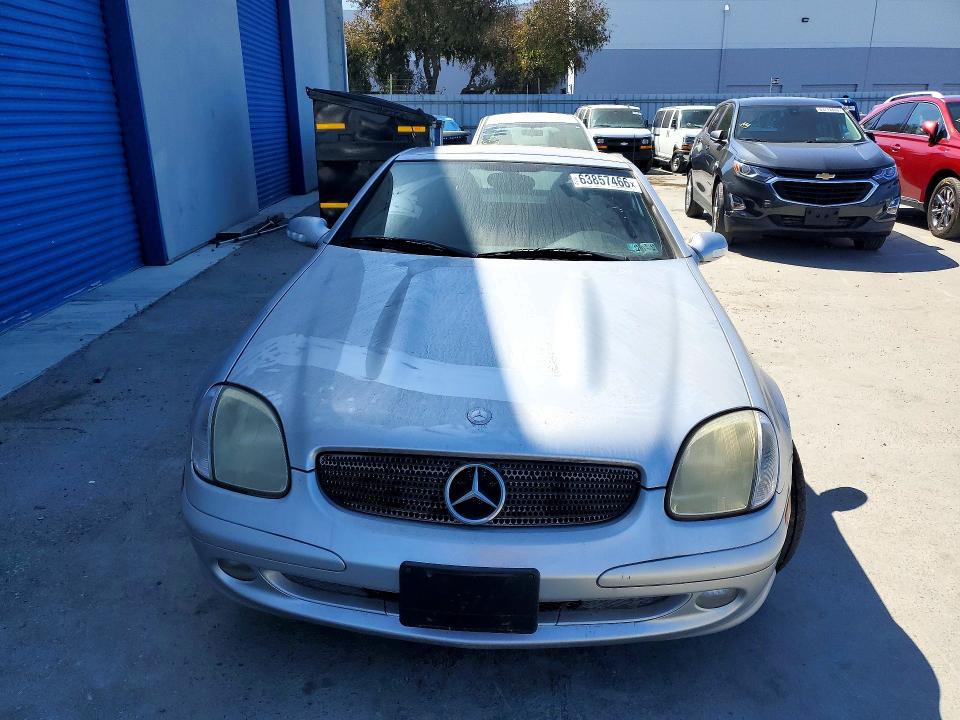 Photo 5 from auction – 2001 MERCEDES-BENZ SLK with VIN WDBKK49F31F186177