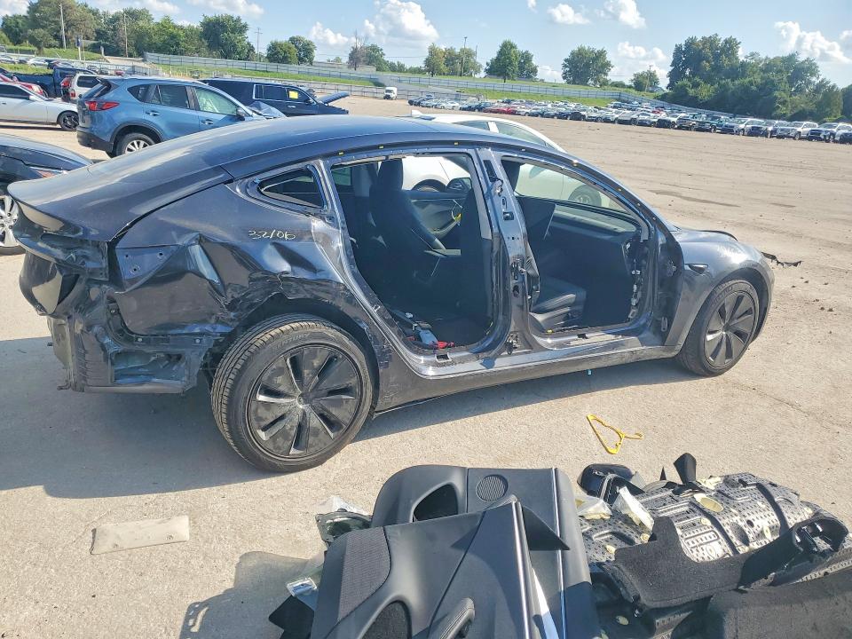 Фото 3 с аукциона – 2025 TESLA MODEL 3 с VIN 5YJ3E1EA5SF966869