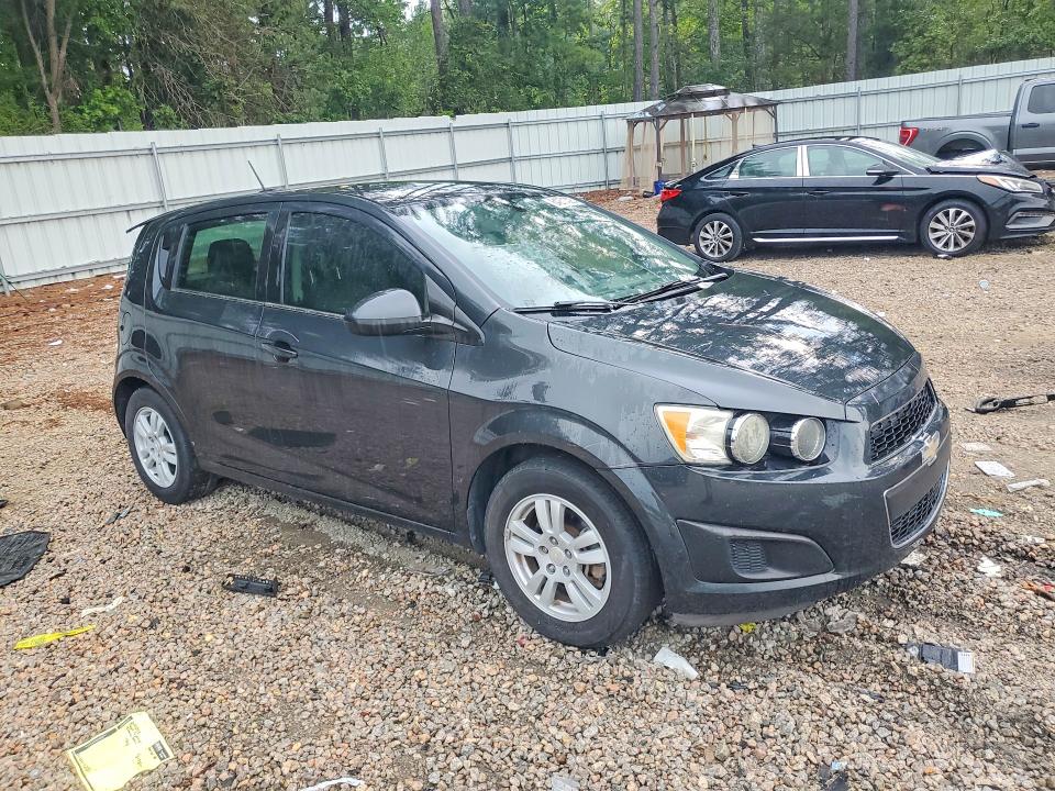 Photo 4 from auction – 2015 CHEVROLET SONIC with VIN 1G1JC6SB4F4114672