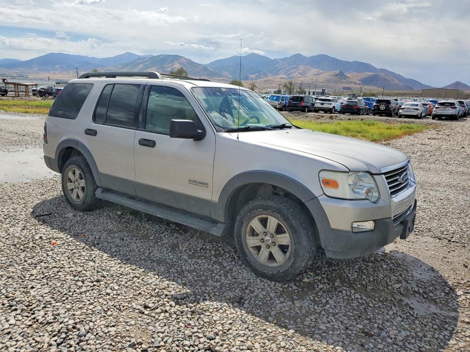 Photo 4 from auction – 2006 FORD EXPLORER with VIN 1FMEU73E06UB51346