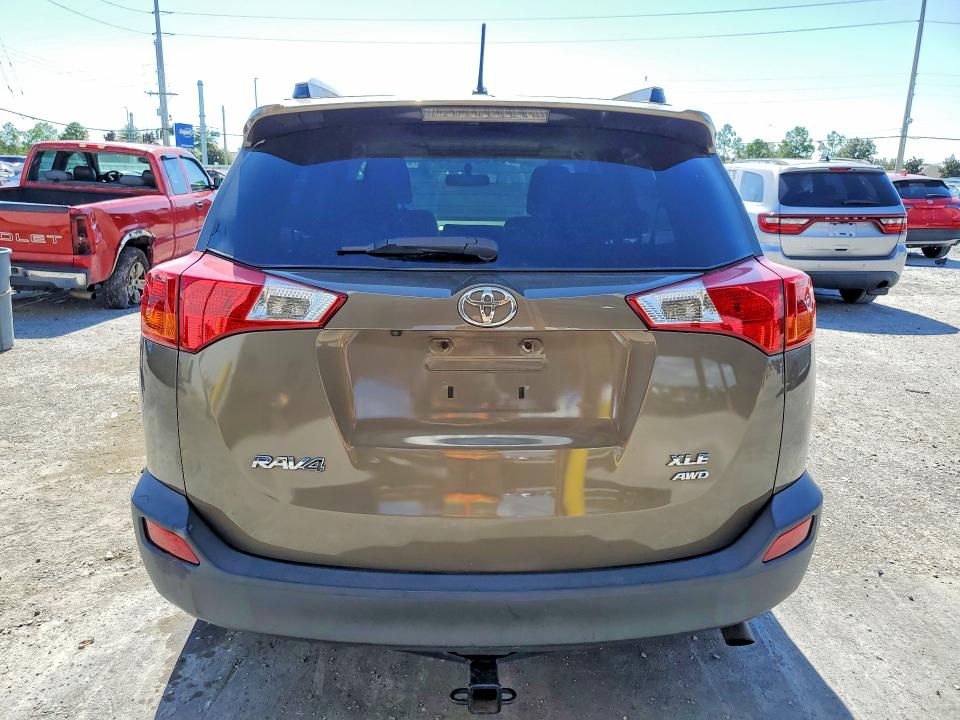 Photo 6 from auction – 2013 TOYOTA RAV4 with VIN JTMRFREV0DD009391