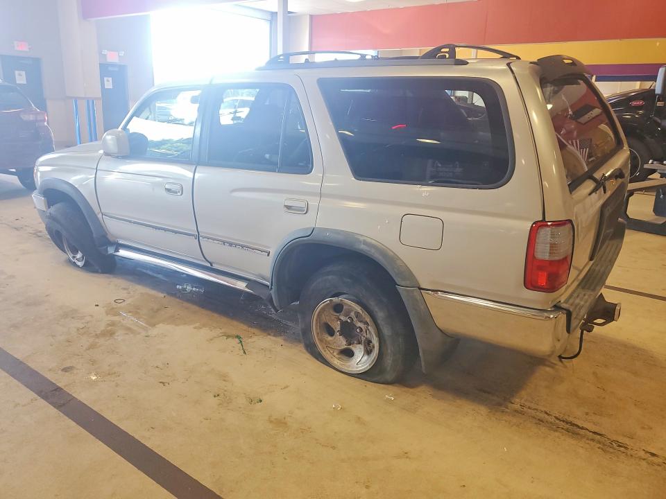 صورة رقم 2 من المزاد - 2000 TOYOTA 4RUNNER مع VIN JT3GN86R3Y0142234