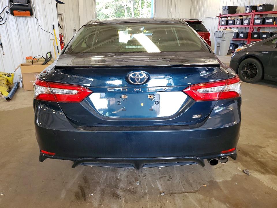 Photo 6 from auction – 2018 TOYOTA CAMRY with VIN JTNB11HK4J3018014