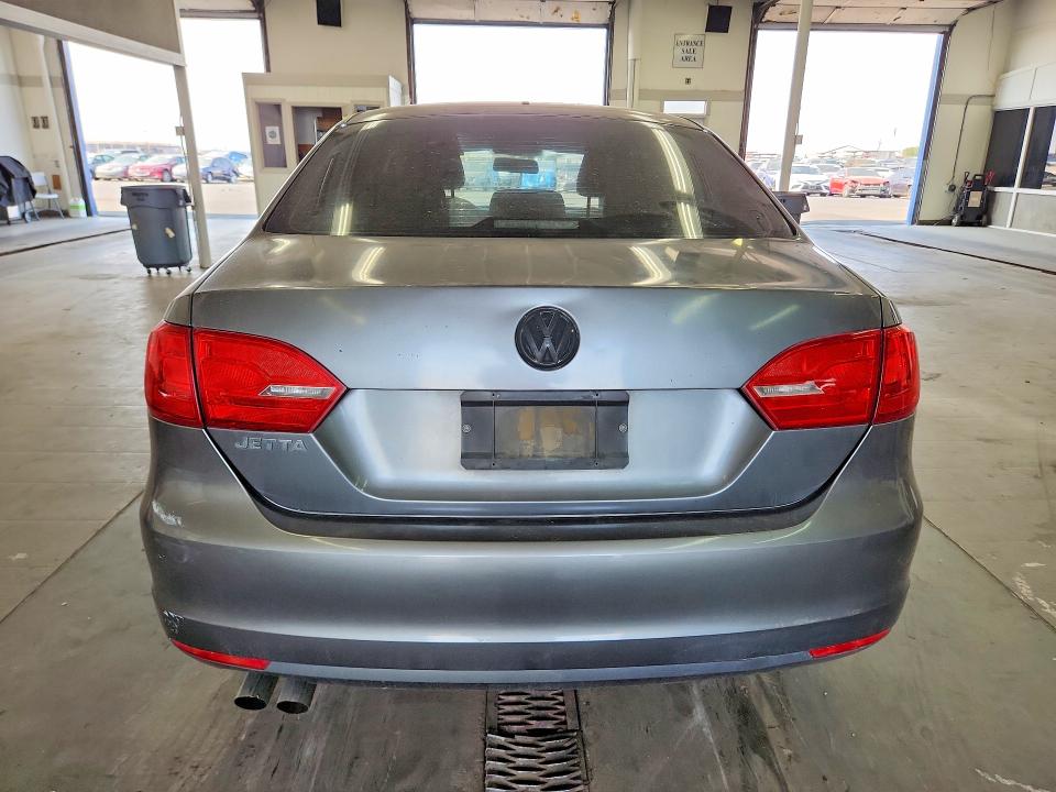 Photo 6 from auction – 2011 VOLKSWAGEN JETTA with VIN 3VW2K7AJ8BM400565