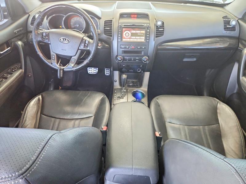 Photo 8 from auction – 2012 KIA SORENTO with VIN 5XYKW4A25CG261847