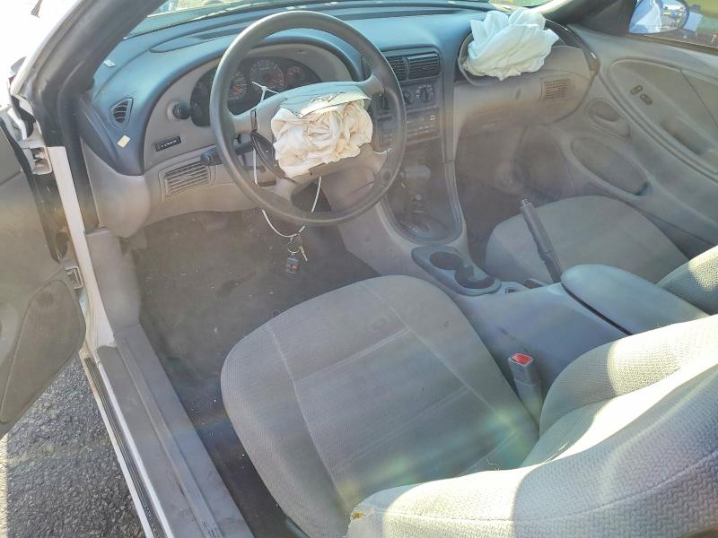 Снимка 8 от търг – 2000 FORD MUSTANG с VIN 1FAFP4046YF245688