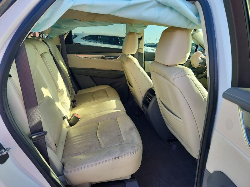 Photo 10 from auction – 2018 CADILLAC XT5 with VIN 1GYKNCRS5JZ156977