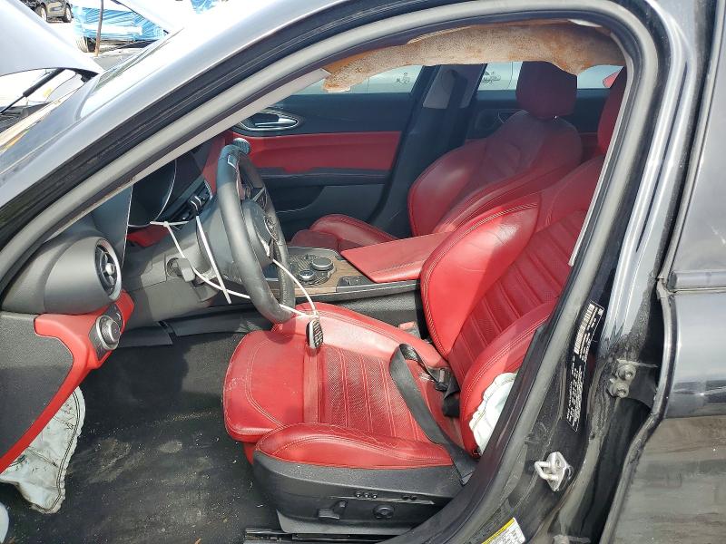 Photo 7 from auction – 2017 ALFA ROMEO GIULIA with VIN ZARFAECN2H7559683