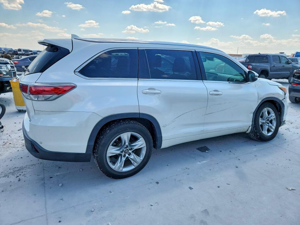 Photo 3 from auction – 2016 TOYOTA HIGHLANDER with VIN 5TDYKRFH5GS138672